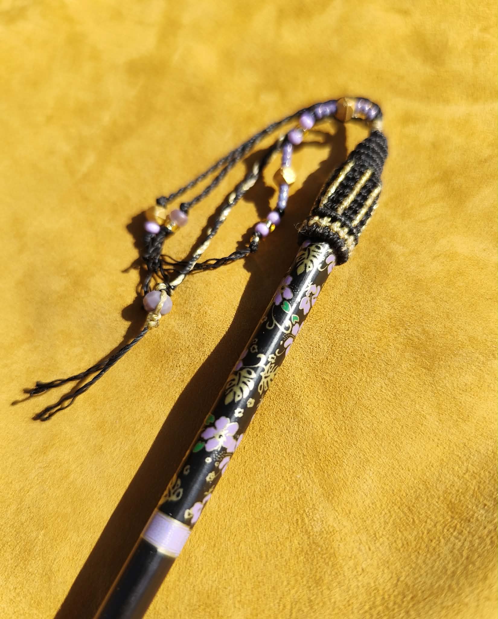 Pic à cheveux gris-gris en baguette chinoise et tissage