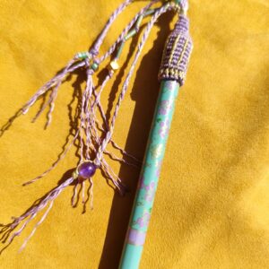 Pic à cheveux gris-gris en baguette chinoise et tissage