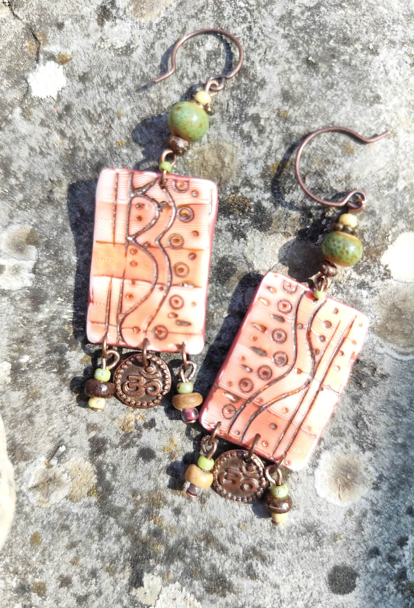 bouclesdoreillespaysageterrerouge2